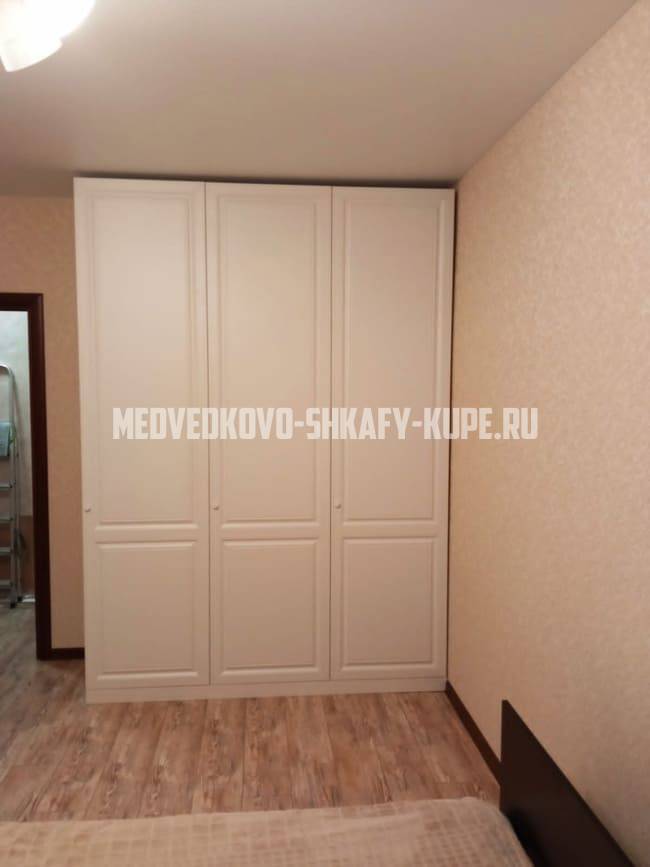 Распашные шкафы Медведково