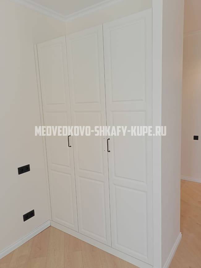 Распашные шкафы Медведково