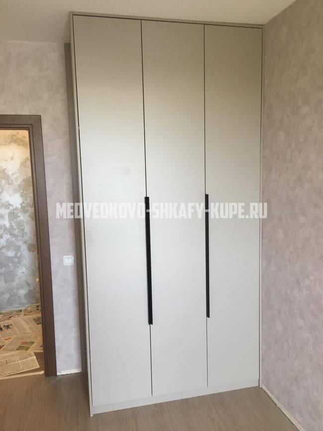Шкафы в спальню Медведково